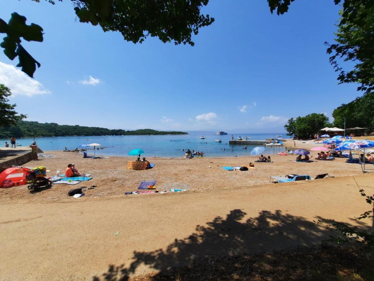 Njivice, Otok Krk, Apartman Dora מראה חיצוני תמונה